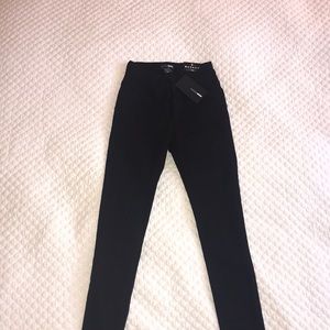 Brand new Fashion Nova skinny jeans SIZE 3